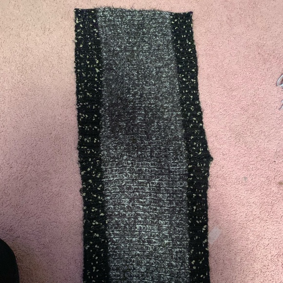 Infinity scarf - Picture 1 of 3